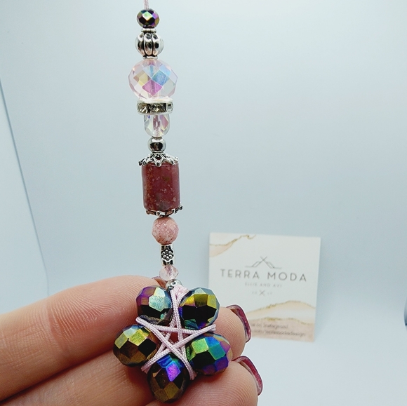 Terra Moda Designs - Floral Beaded Gemstone Keychain in Pink / Brown Tones - Picture 3 of 3